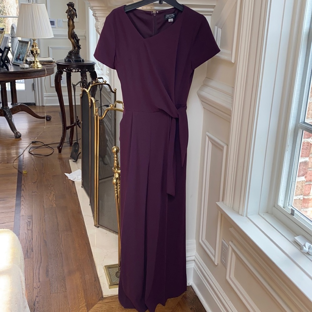 Tahari Jumpsuit 4P